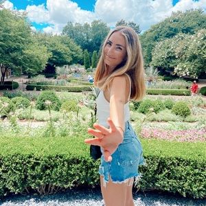 Meet your Posher, Allison